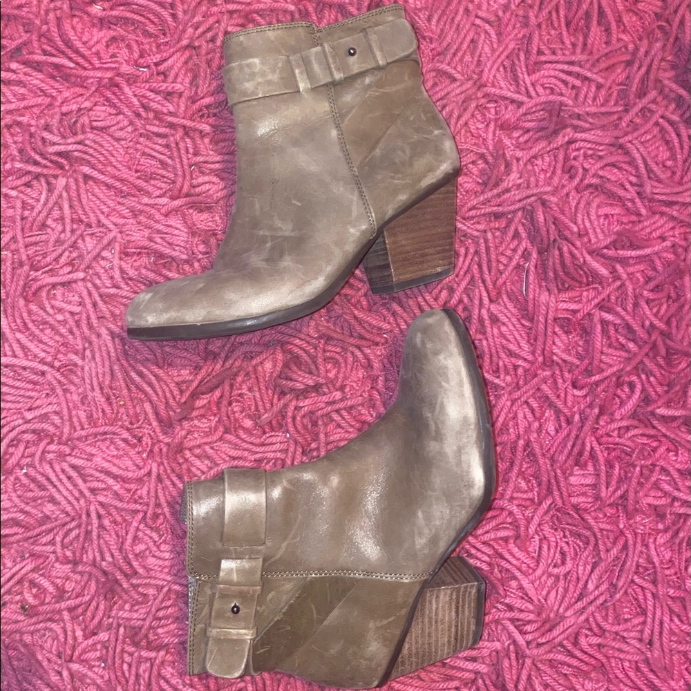 Ankle boots